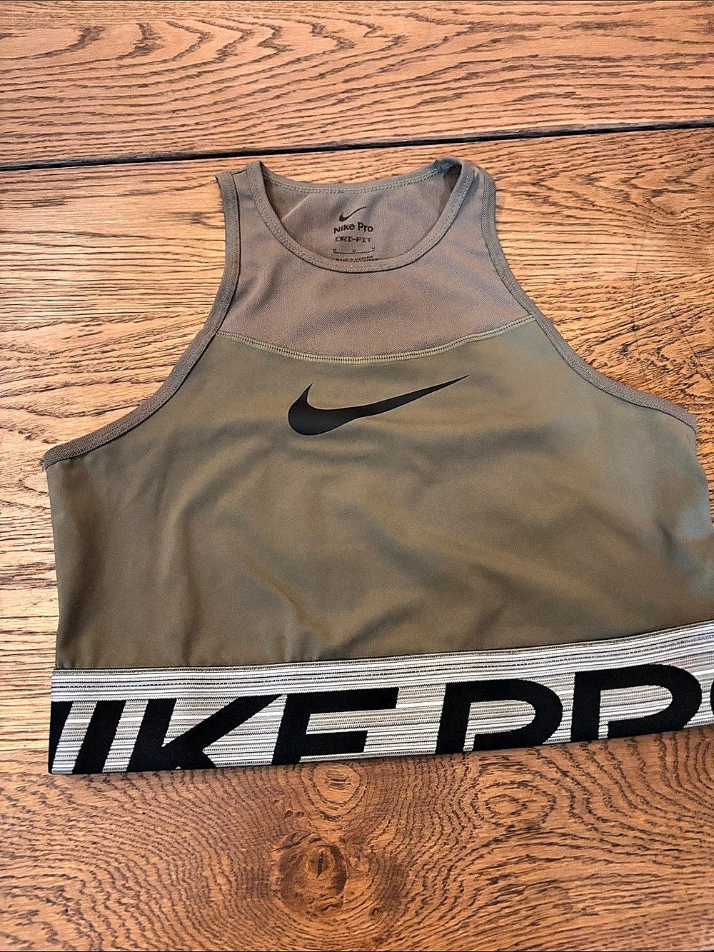 Nike Pro Color Block Sports Bra in Green & Black Size Medium